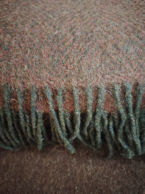 Autumn brown with deep red lambs wool blanket - Image 3
