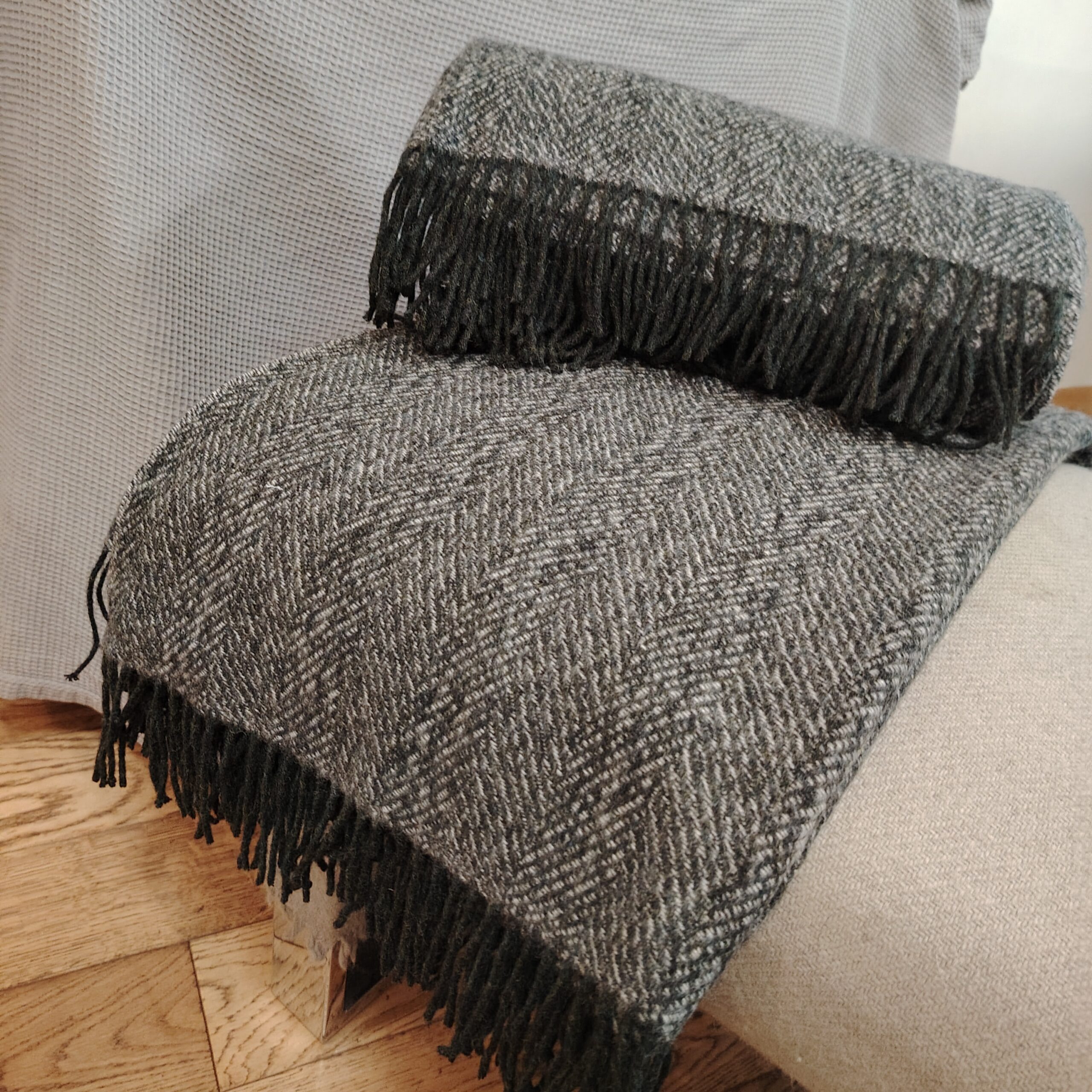 Grey Herringbone bone lambs wool blanket - Image 6